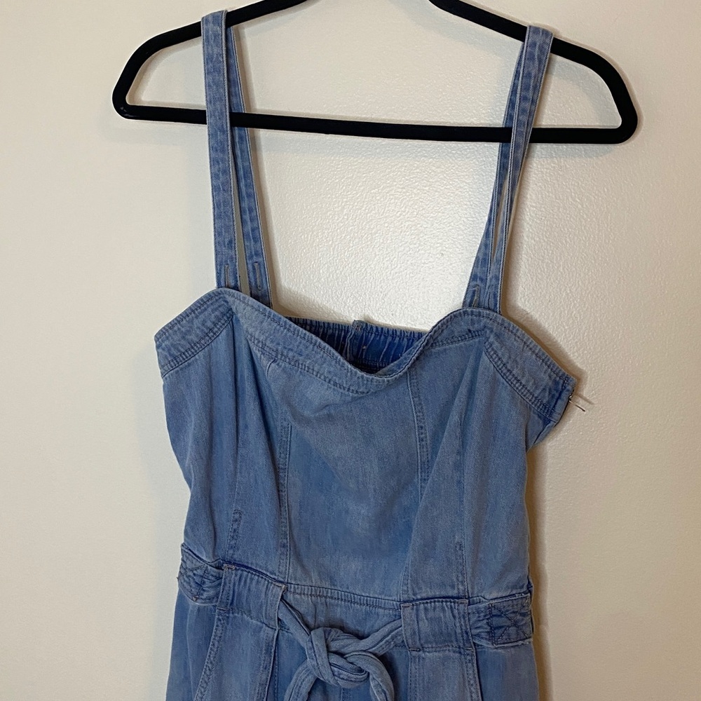 Free People Go West Light Blue Denim Cargo Jumpsuit Size Medium - Picture 4 of 14
